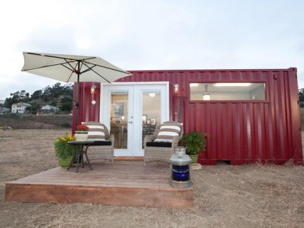 HDSAS104_Leslie-After-Shipping-Container-Exterior-Wide_s4x3_lg